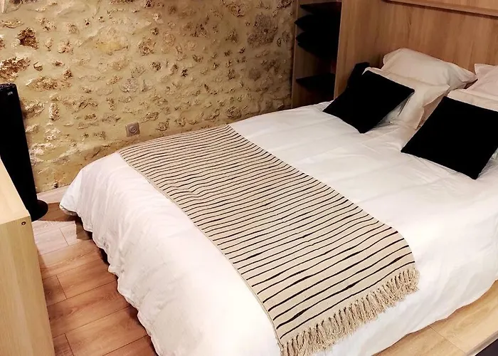 The Creative Town Center Апартаменты *